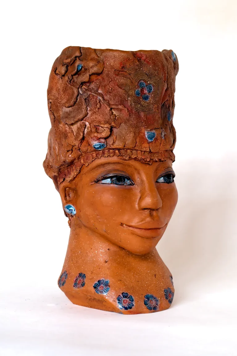Isis - 36 cm, 2024
