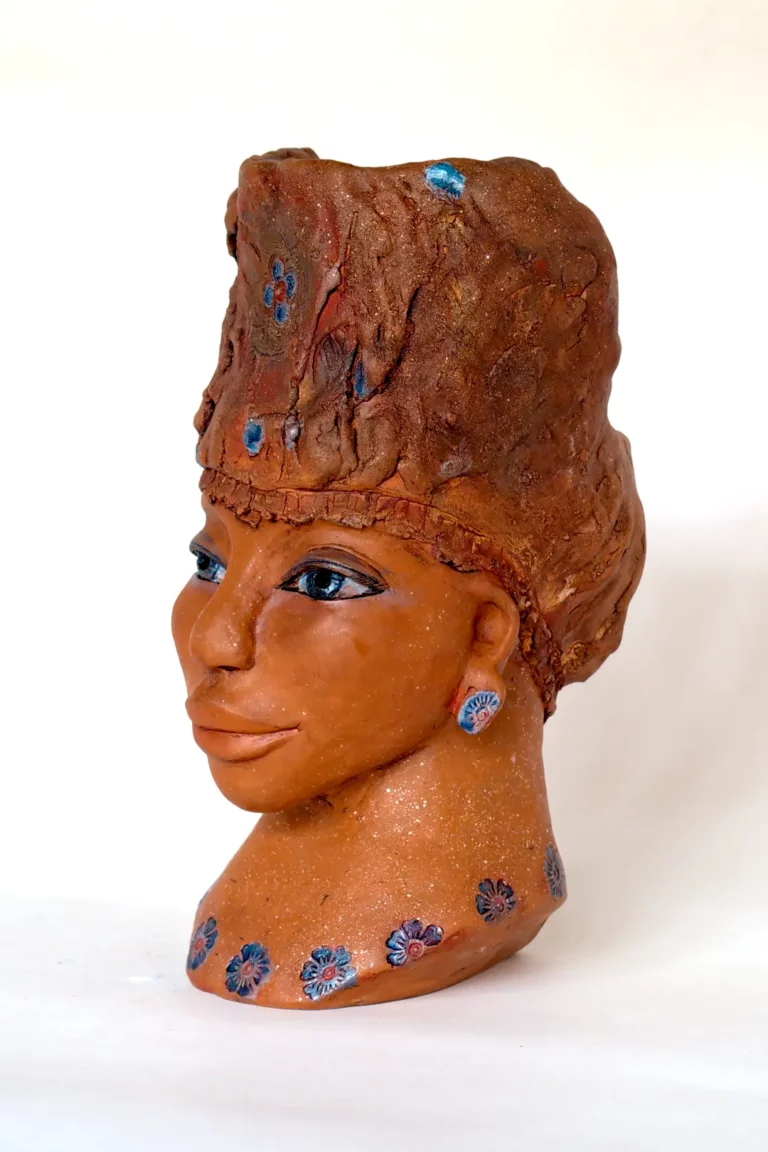 Isis - 36 cm, 2024